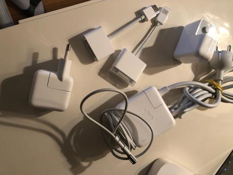 Apple adaptéry, apple