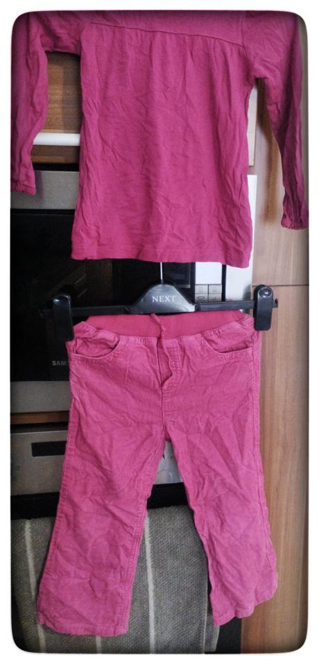 Konplet menzestracky mierne do zvonu + tricko, okay,104