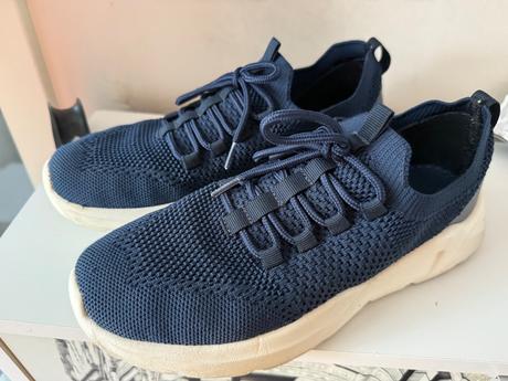 Priedusne tenisky eu41, 41