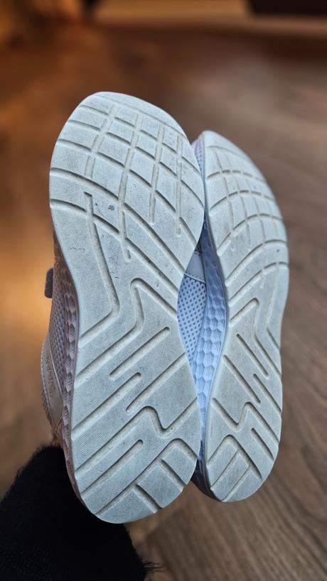 Bench.dievcenske tenisky vel.41, 41