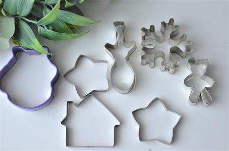 6 ks formičiek-na medovníčky, 