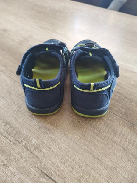 Sandálky, sprandi,29