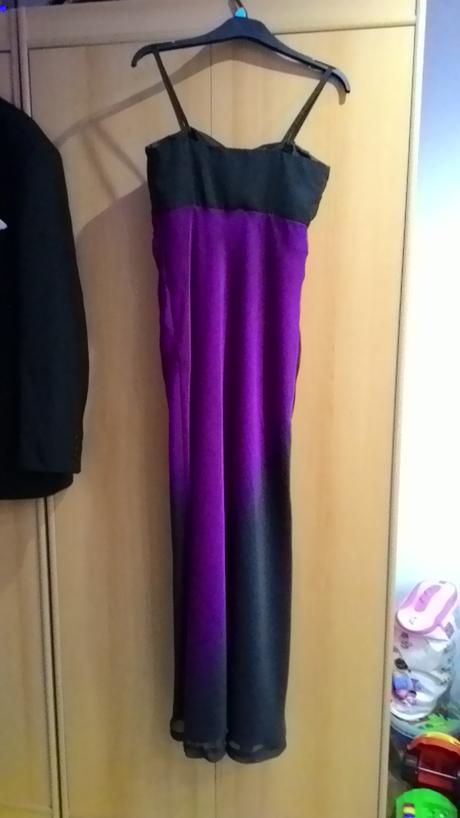 Nádherné spoločenské šaty, s