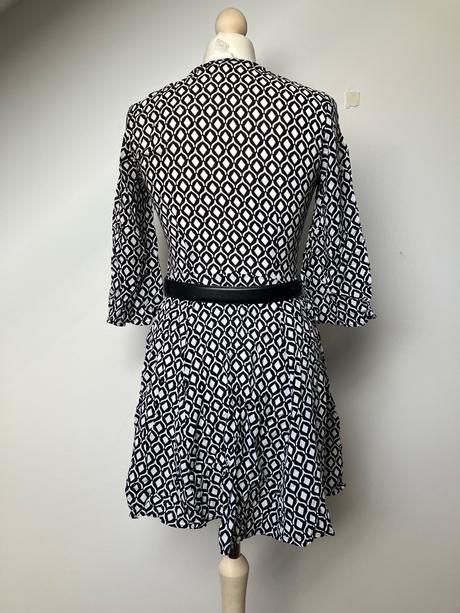 Dámske retro čiernobiele vzorované šaty, h&m,s