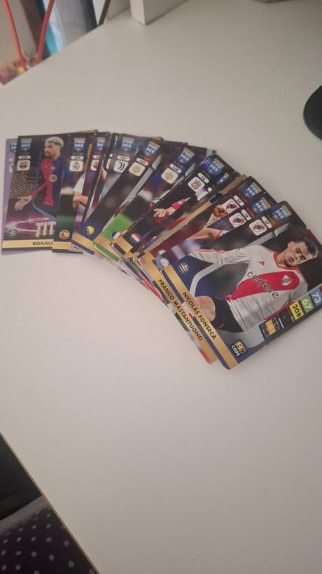 Futbalové kartičky fifa365, 