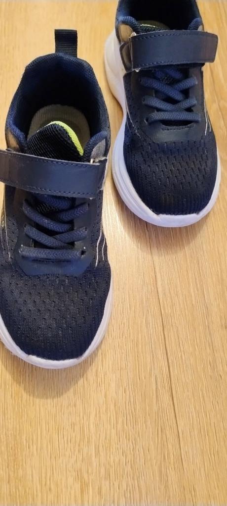 Botasky, deichmann,32