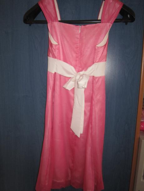 Ružové šaty pre slečnu, 140