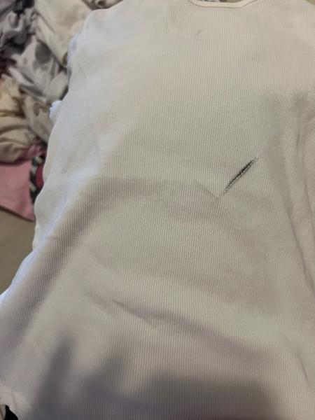 Riešenie čiernych škvŕn po praní na oblečení