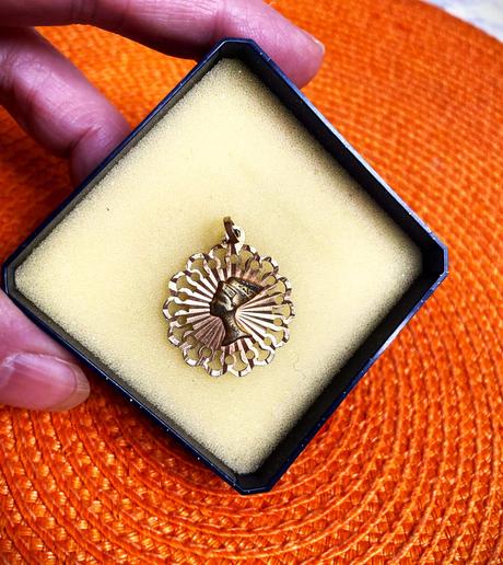 Prívesok nefertiti, 