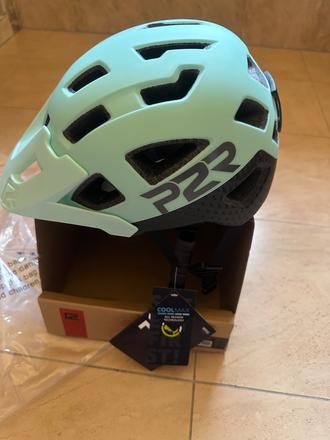 Ciklisticka prilba, m / s