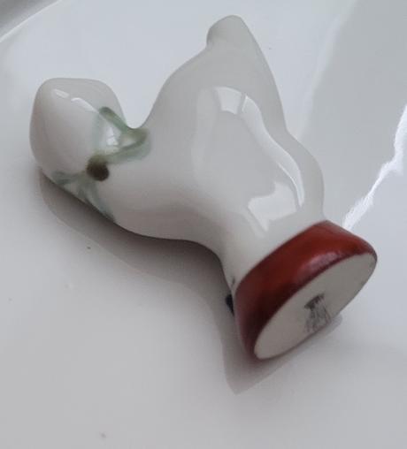 Porcelánová mini mačka, 