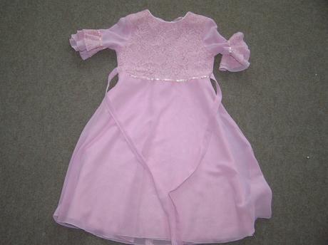 Krásne šaty na karneval alebo oslavu, 116