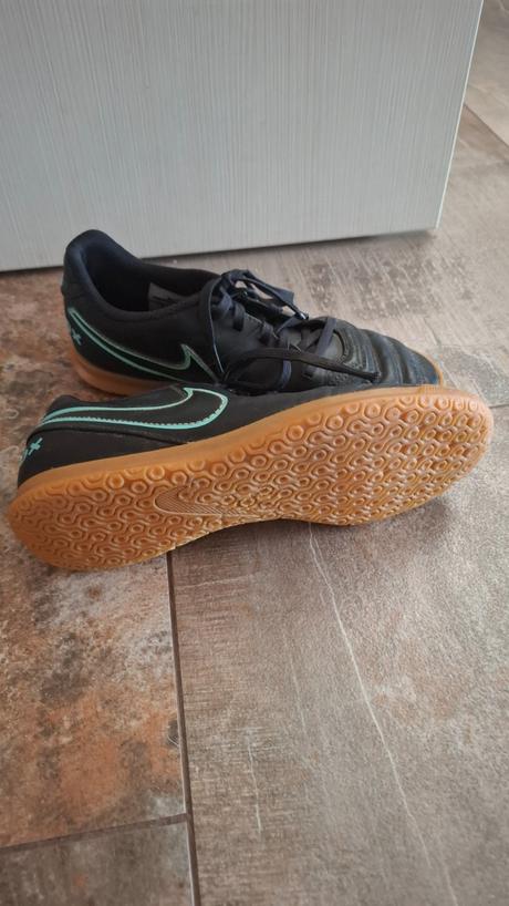 Predám halovky, nike,38