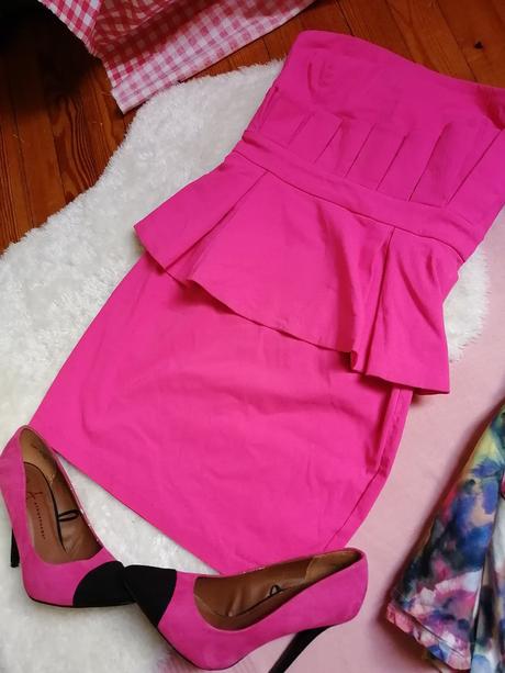 Luxusné saty, lipsy london,xs