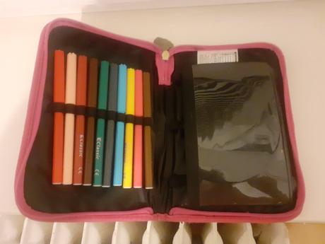 Dievčenský peračník šípková ruženka, 