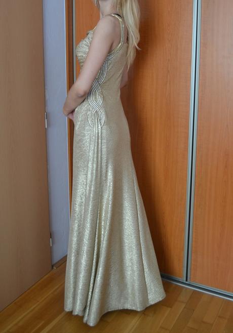 Zlaté šaty, 38