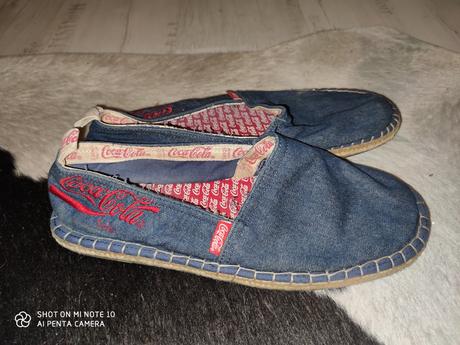 Slip on, 44