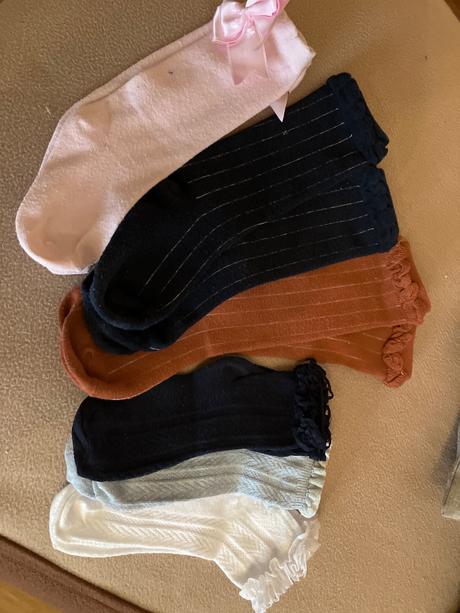 Set dievčenských podkolienok a ponožiek, 27