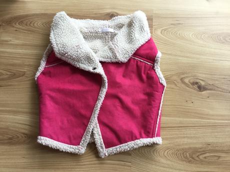 Dievčenská zateplená vesta, 122