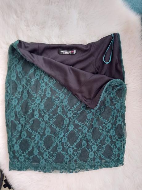 Čipkovaná mini sukňa, fishbone,xs