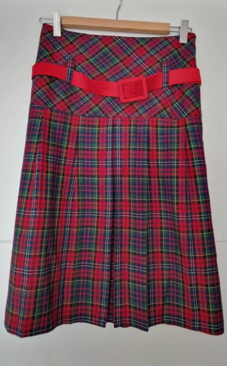 Vianočná sukna, 38