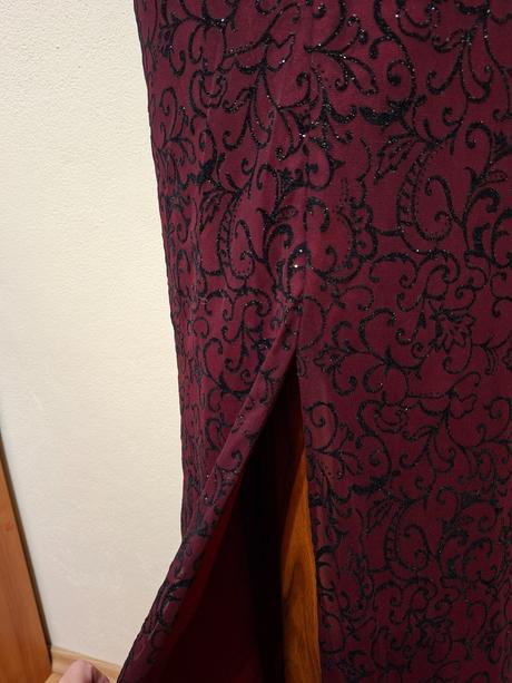 Spoločenské šaty (veľkosť 38), 38