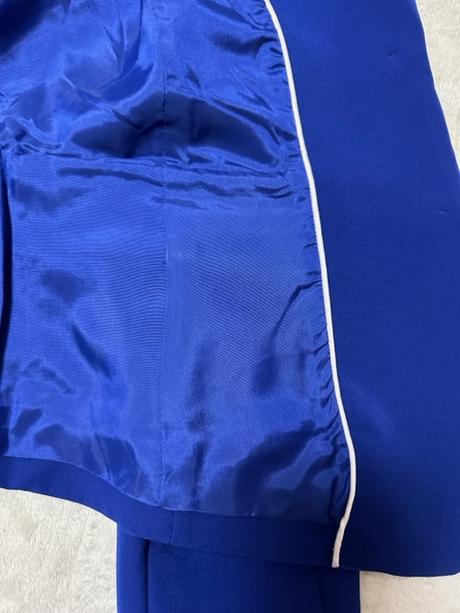 Kráľovský modrý nohavicový kostým zn. gaudi it 44, l / m