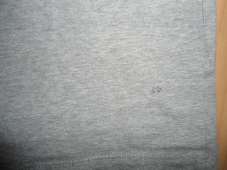 Sive tricko s maskacovou kabelkou, s