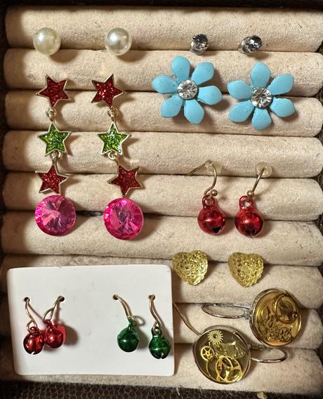 Náušnice 9 párov,