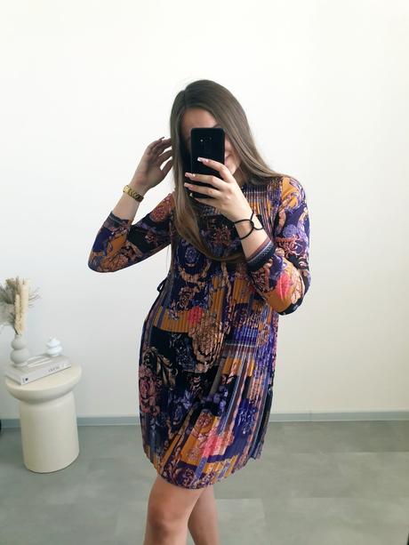 Vzorované šaty s, s