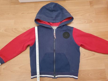 Mikinka, converse,86