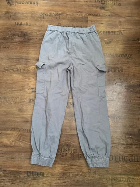 Sivé kapsáče, reserved,146