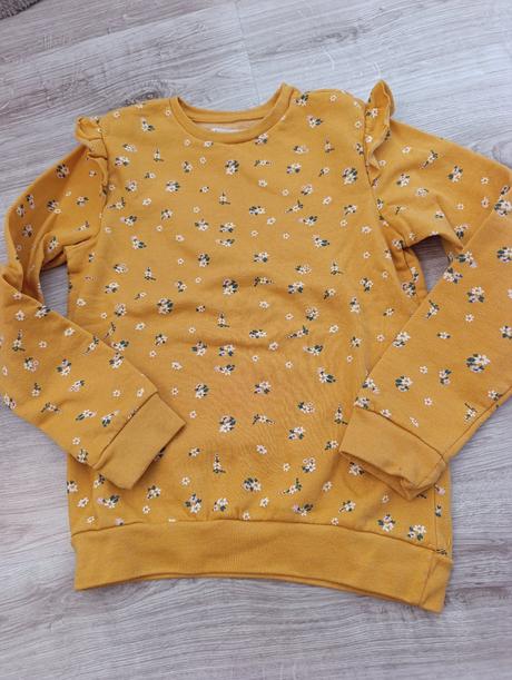 Kvietkovaná mikina, sinsay,134