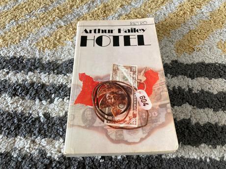 Hotel arthur hailey (1983), 