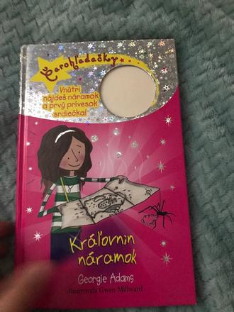 Kniha čarohľadačky kráľovnin náramok, 