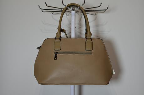 Bledohnedá kabelka, 