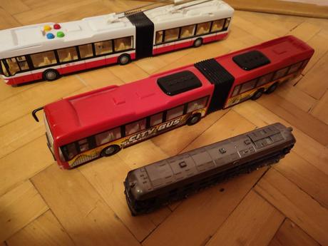 Autobus trolejbus vlak, 