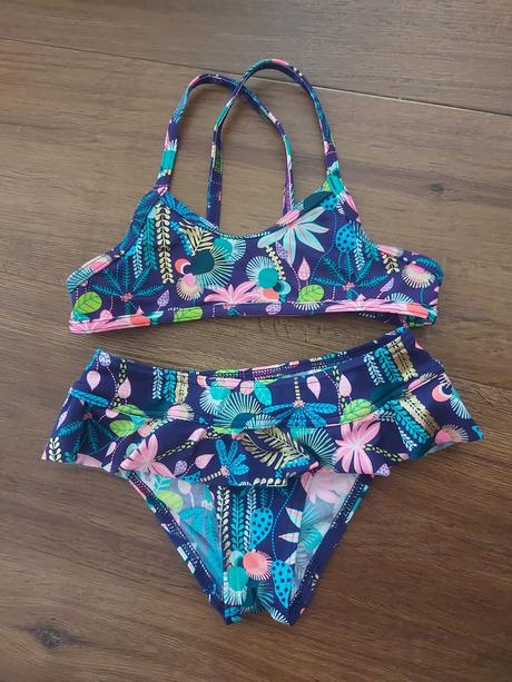 Dievcenske dvojdielne plavky s volanikom, decathlon,116