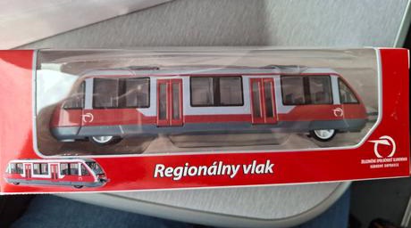 Vlak regionálny a preukaz cestovateľa,