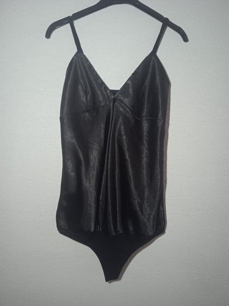 Saténové body, m, m