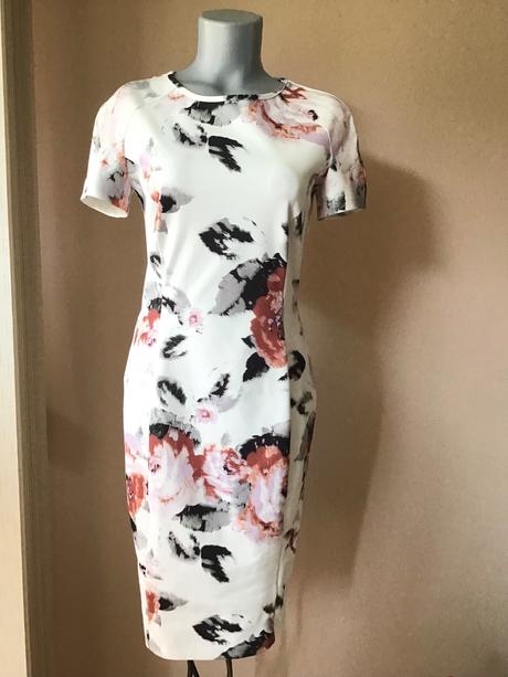 Krasne šaty autograph, xs