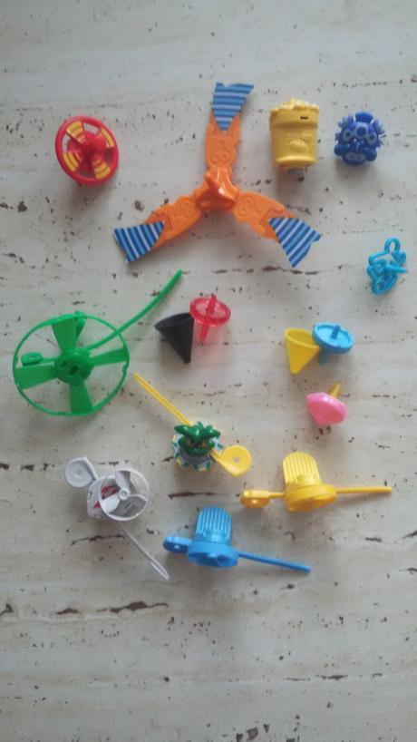 Hračky z kinderiek a iné,