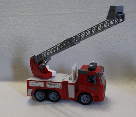 Požiarnicke auto + bager,