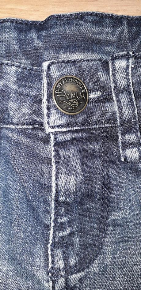 Elastické slim džínsy, c&a,128