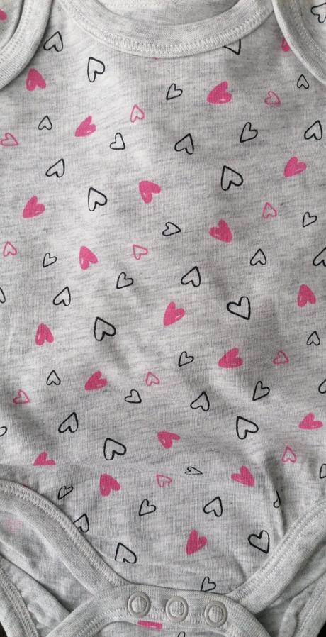 3 balenie bodyciek, reserved,56