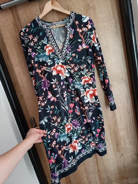 Kvetinové šaty zn. mishumo, 38