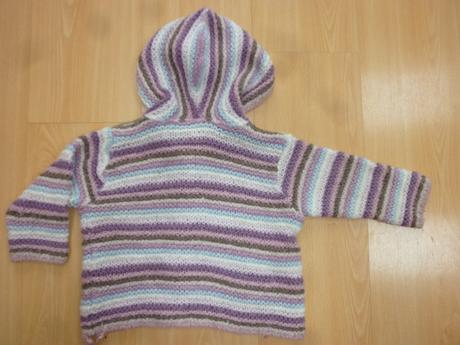 "strikovany" svetrik s kapuckou, next,92