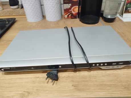 Dvd prehrávač s ovládačom, hyundai