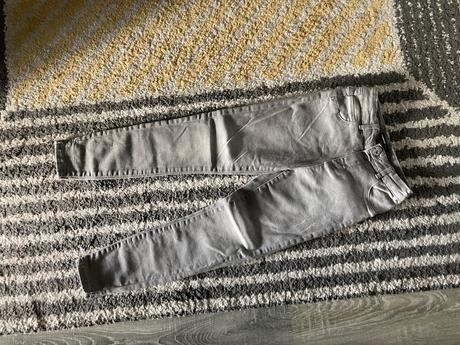 Šedé skinny rifle, reserved,140