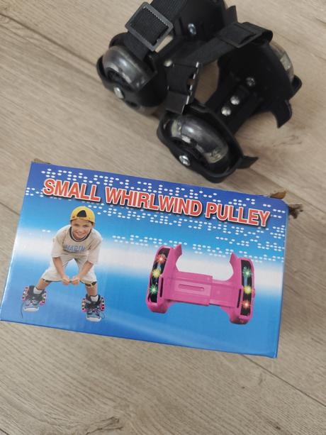 Svietiace kolieska na topánky led,